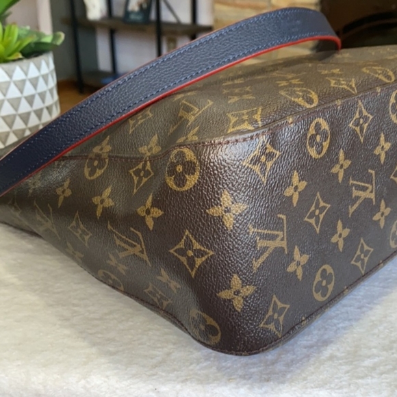 🦋 Pre Loved LV 💕 - Picture 3 of 11